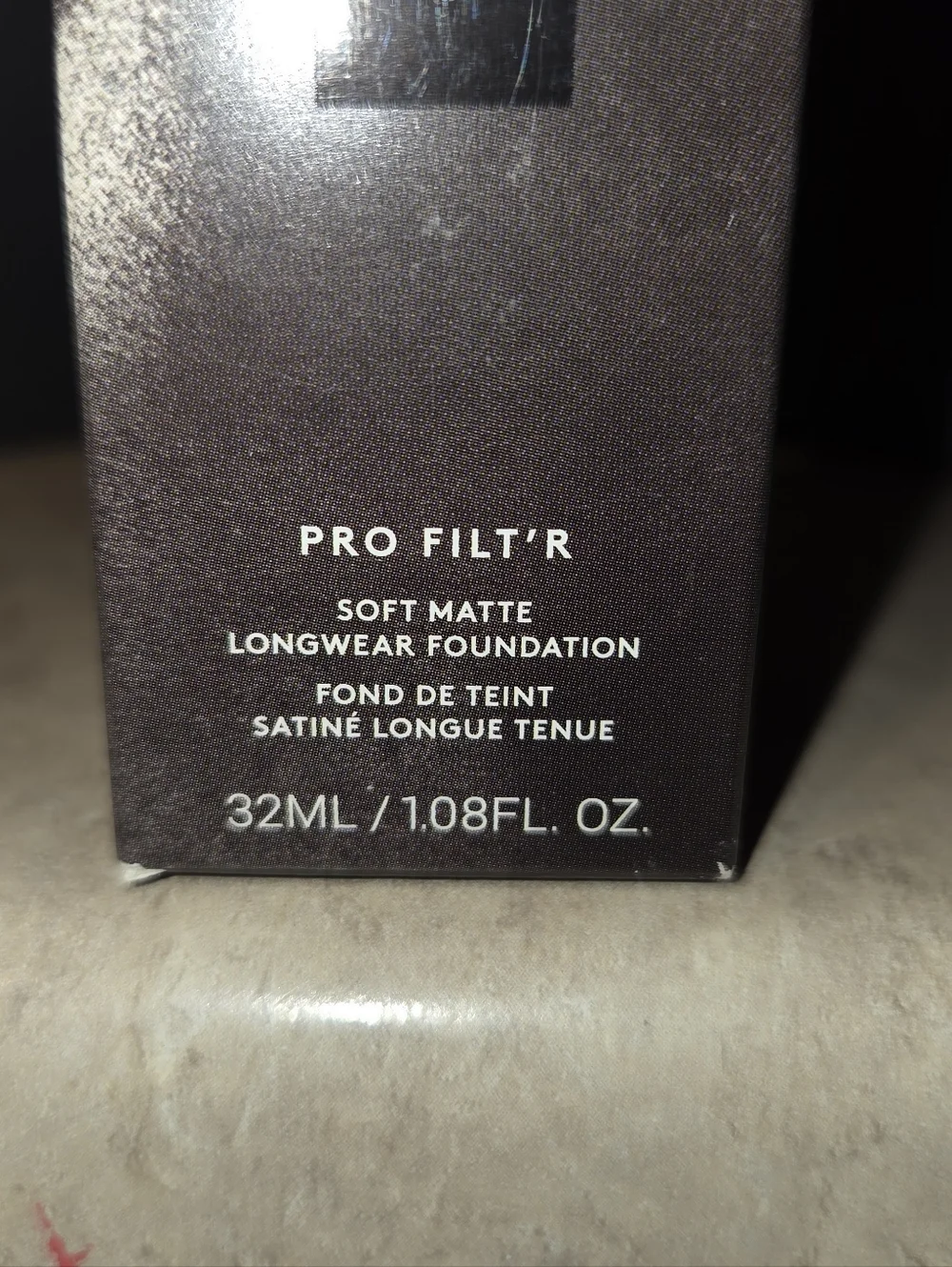 Fenty Beauty Pro Filt'r Matte Foundation 225 Neutral Olive 1.08 oz 32ml - Picture 3 of 4